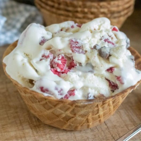 Easy Homemade Chocolate Chunk Raspberry Ice Cream Recipe Easy Homemade Chocolate Chunk Raspberry Ice Cream Recipe