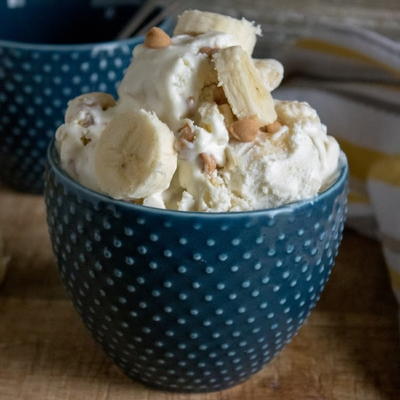 Easy Homemade Peanut Butter Banana Ice Cream