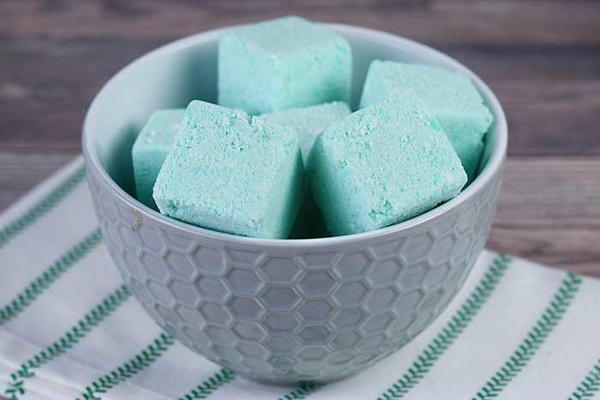 Peppermint Pedicure Bath Bomb Recipe Peppermint Pedicure Bath Bomb Recipe