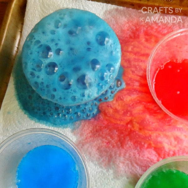 Colorful Baking Soda And Vinegar Reaction Colorful Baking Soda And Vinegar Reaction