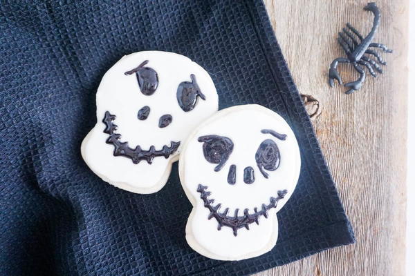 Easy Jack Skellington Cookies Easy Jack Skellington Cookies