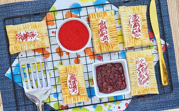 Strawberry Air Fryer Pop Tarts Strawberry Air Fryer Pop Tarts