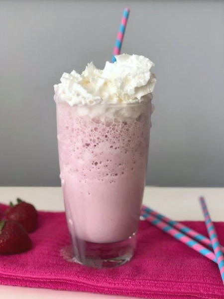 Copycat Starbucks Strawberry And Creme Frappuccino Copycat Starbucks Strawberry And Creme Frappuccino