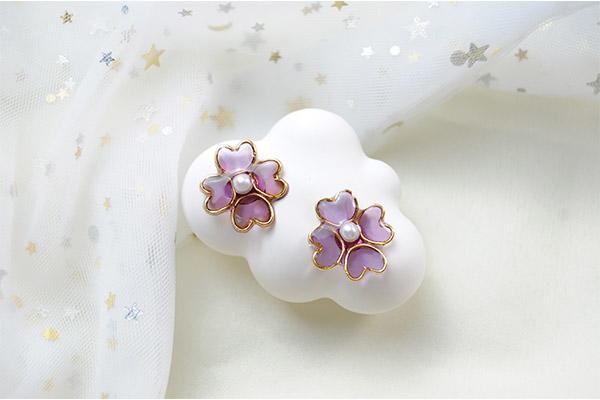 Beebeecraft Tutorials On How To Make Flower Resin Earrings Beebeecraft Tutorials On How To Make Flower Resin Earrings