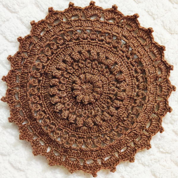 Round Textured Crochet Flower Tablemat Round Textured Crochet Flower Tablemat