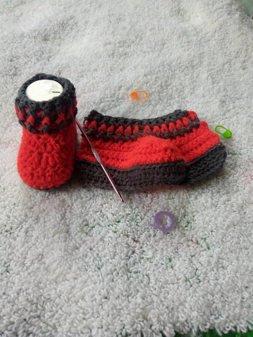 Charming Baby Booties Charming Baby Booties