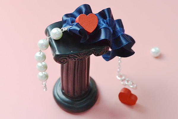 Beebeecraft Tutorials On How To Make Heart Ribbon Asymmetric Bracelet Beebeecraft Tutorials On How To Make Heart Ribbon Asymmetric Bracelet