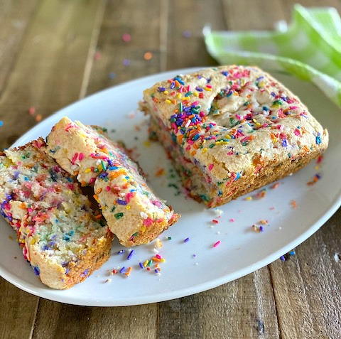 4 Ingredient Funfetti Ice Cream Cake 4 Ingredient Funfetti Ice Cream Cake