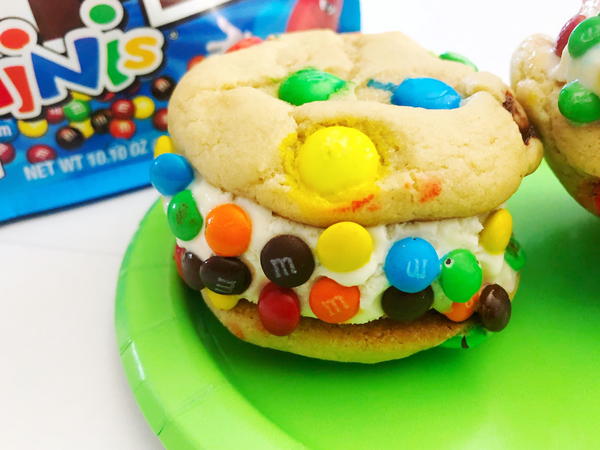 Ice Cream Cookie Sandwiches With Candies