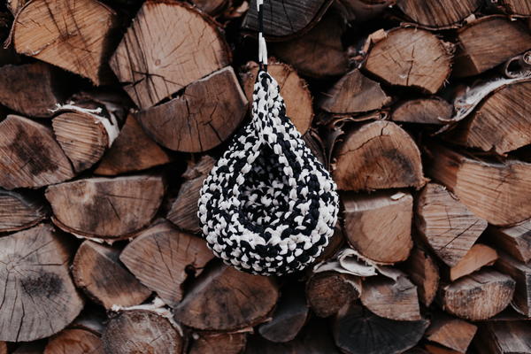 2-in-1 Hanging Basket And Birdhouse 2-in-1 Hanging Basket And Birdhouse