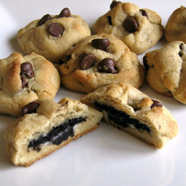 Oreo Surprise Chocolate Chip Cookies Oreo Surprise Chocolate Chip Cookies