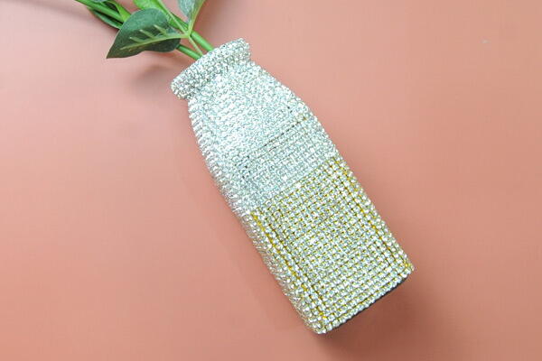 Beebeecraft Tutorials On Making Rhinestone Chain Vase Beebeecraft Tutorials On Making Rhinestone Chain Vase