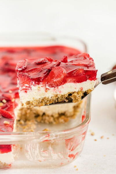 Strawberry Pretzel Salad