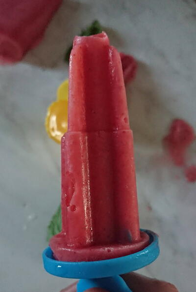 Strawberry Frozen Yogurt Popsicles - Dairy Free Strawberry Frozen Yogurt Popsicles - Dairy Free