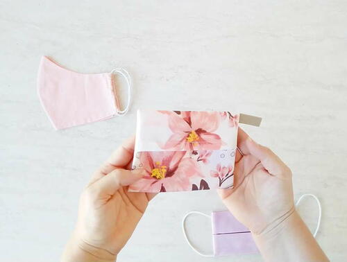 DIY Face Mask Carry Bag DIY Face Mask Carry Bag