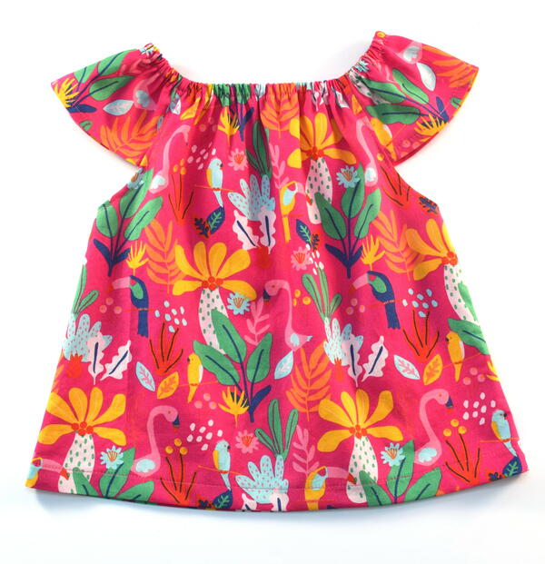 Flutter Sleeve Peasant Top For Little Girls free Pattern Flutter Sleeve Peasant Top For Little Girls (+free Pattern)