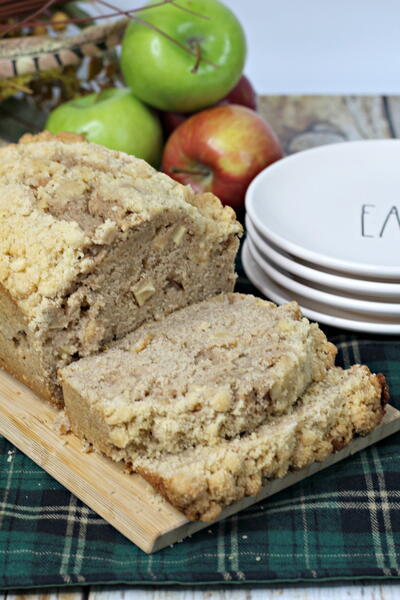 Easy Apple Bread With Crumb Topping Easy Apple Bread With Crumb Topping
