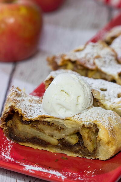 Apple Strudel Apple Strudel