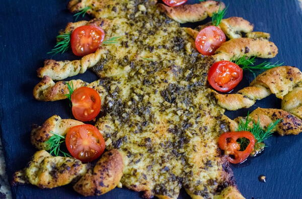 Christmas Pesto Tree Bread Christmas Pesto Tree Bread