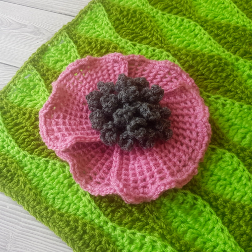 Tunisian Poppy Flower Applique Tunisian Poppy Flower Applique