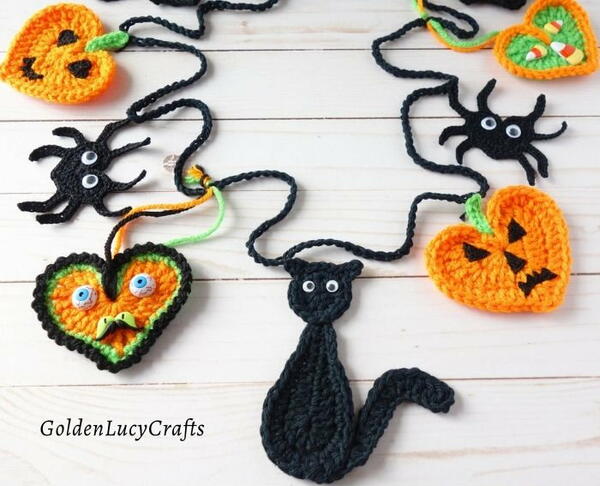 Crochet Halloween Bunting Crochet Halloween Bunting