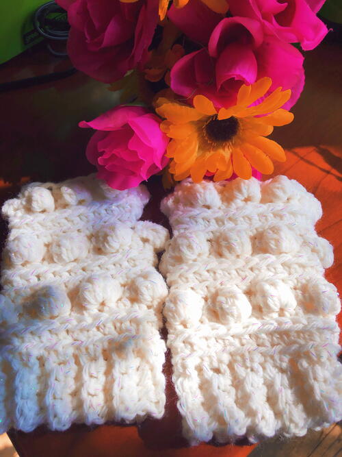 Bobbley Fun Fingerless Gloves Bobbley Fun Fingerless Gloves