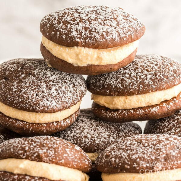 Mini Pumpkin Whoopie Pies Mini Pumpkin Whoopie Pies