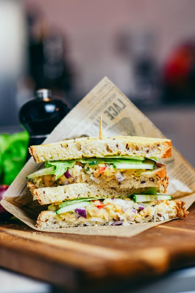 Healthy Chicken Sandwich | RecipeLion.com