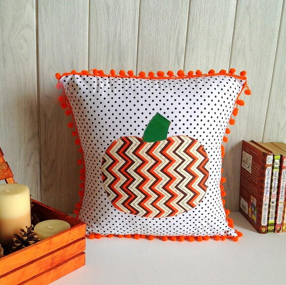 Easy Fall Pillow With Pumpkin Applique Easy Fall Pillow With Pumpkin Applique