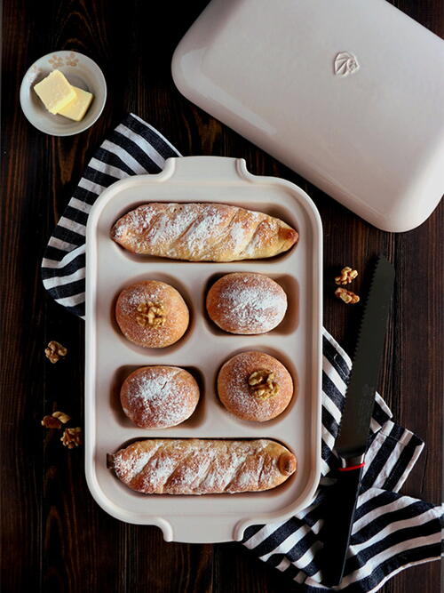 Appolia Ceramic Bread Sampler Pan Giveaway
