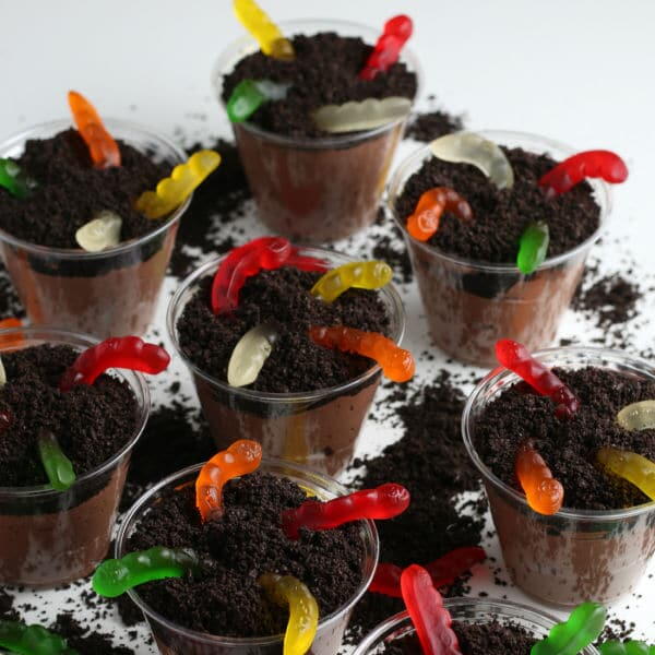 Dirt Pudding Cups With Gummy Worms Dirt Pudding Cups With Gummy Worms