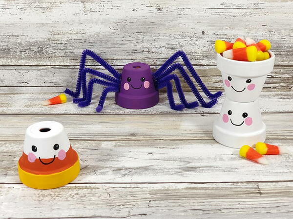 Easy Kawaii Inspired Halloween Clay Pot Crafts Easy Kawaii Inspired Halloween Clay Pot Crafts
