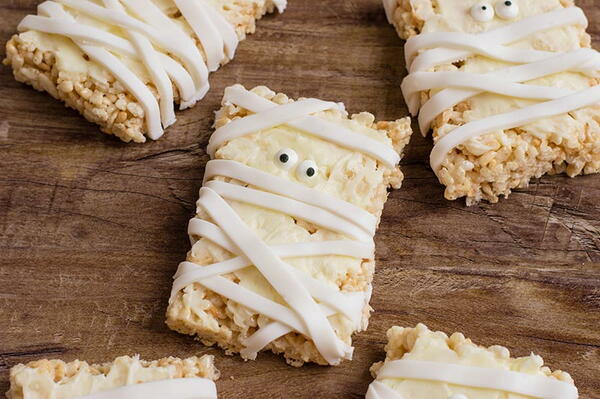 Easy Mummy Rice Crispy Treats Easy Mummy Rice Crispy Treats