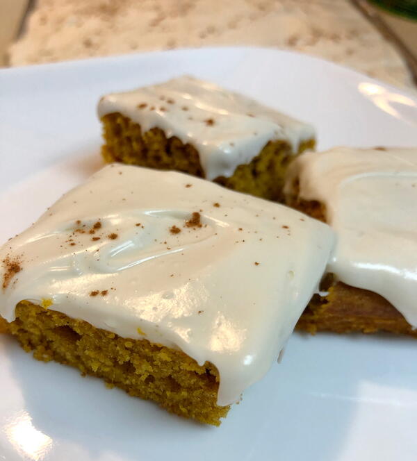Pumpkin Bars With Cream Cheese Frosting Pumpkin Bars With Cream Cheese Frosting