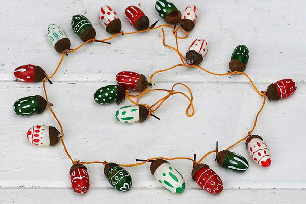 Christmas Acorn Garland Christmas Acorn Garland