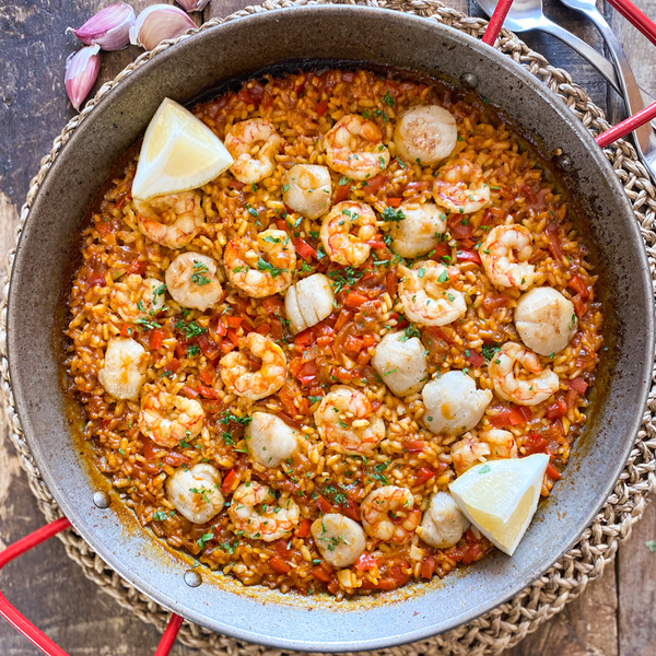 Easy To Make Smoky Seafood Paella With Shrimp Scallops Easy To Make Smoky Seafood Paella With Shrimp & Scallops