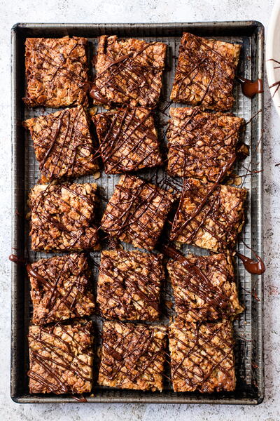 Soft Chewy Chocolate Flapjacks Soft & Chewy Chocolate Flapjacks