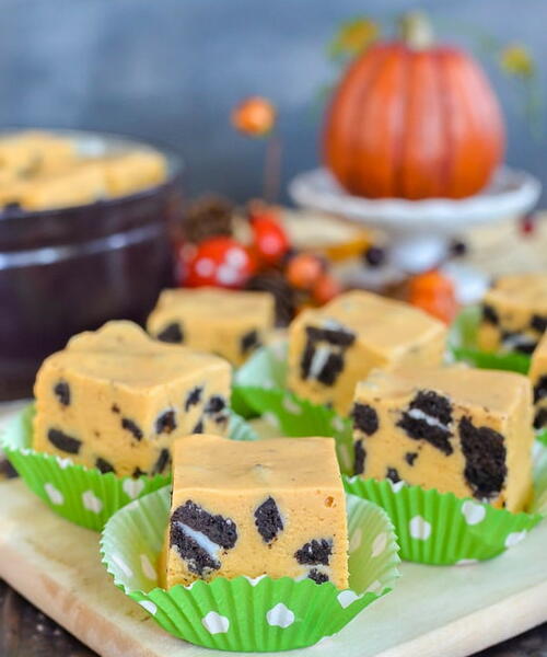 Pumpkin Cookies and Cream Fudge Pumpkin Cookies and Cream Fudge
