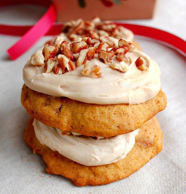 Pumpkin Cookies With Penuce Frosting Pumpkin Cookies With Penuce Frosting