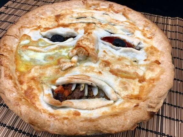 Spooky Face Meat Pie For Halloween Spooky Face Meat Pie For Halloween