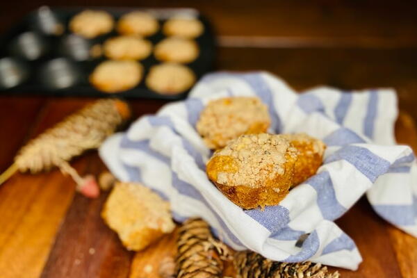 Apple Cider Muffins With Cinnamon Streusel Apple Cider Muffins With Cinnamon Streusel