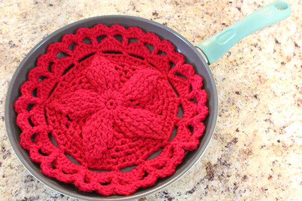 Petaled Pan Protector Petaled Pan Protector