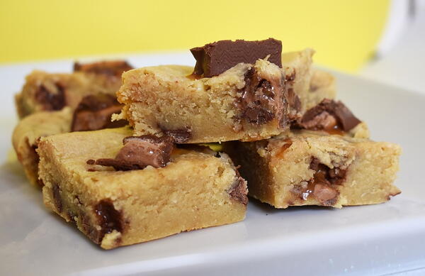 Mars Bar Condensed Milk Blondies Mars Bar Condensed Milk Blondies