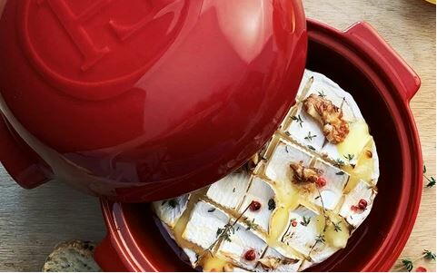 Honey and Walnut Baked Brie Honey and Walnut Baked Brie
