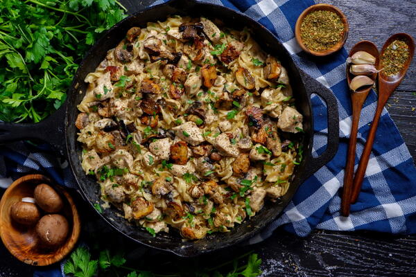 Easy One-pan Chicken Stroganoff Recipe Easy One-pan Chicken Stroganoff Recipe