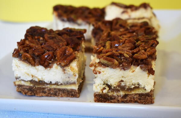 Pecan Pie Cheesecake Pecan Pie Cheesecake