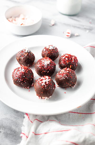 Easy Peppermint Truffles Easy Peppermint Truffles