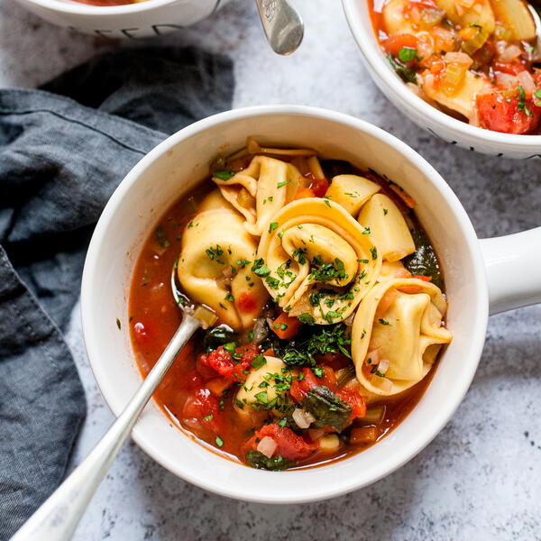 Easy Slow Cooker Vegetable Soup