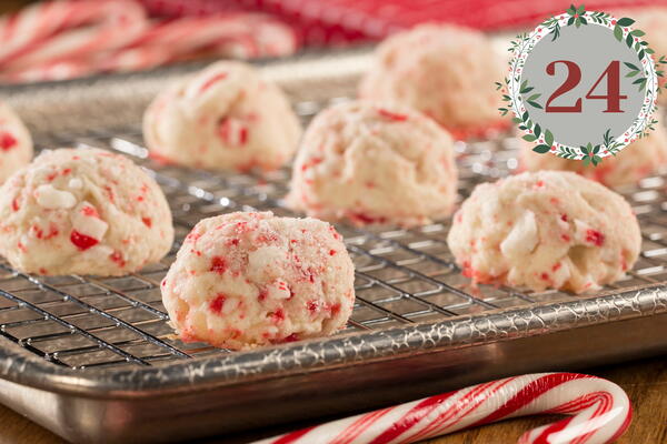 Peppermint Crunch Balls Peppermint Crunch Balls