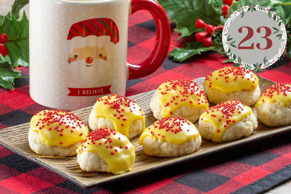 Mrs. Claus' Lemon Cookies Mrs Claus Lemon Cookies